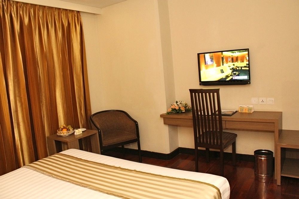 Golden Boutique Kemayoran
