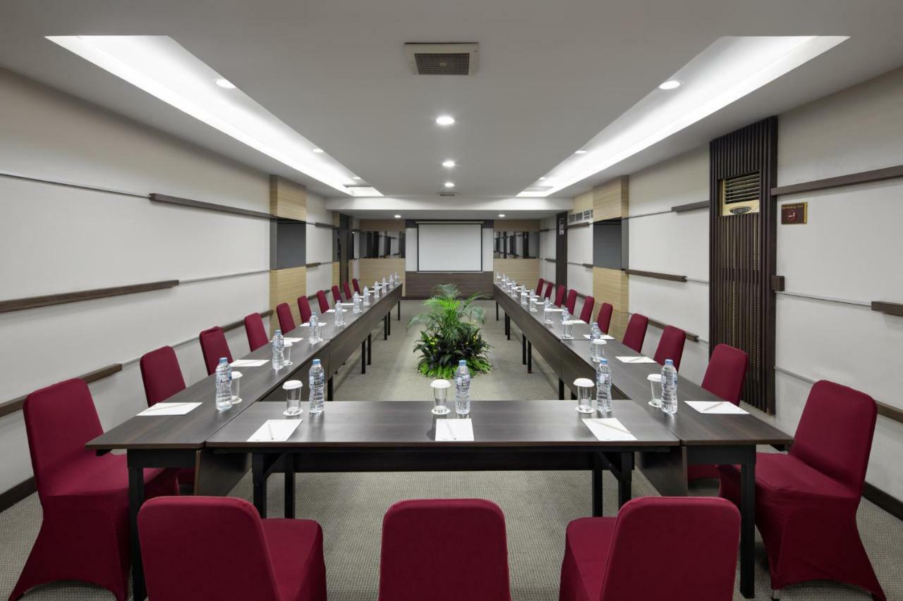 Golden Boutique Kemayoran Hotel 4*